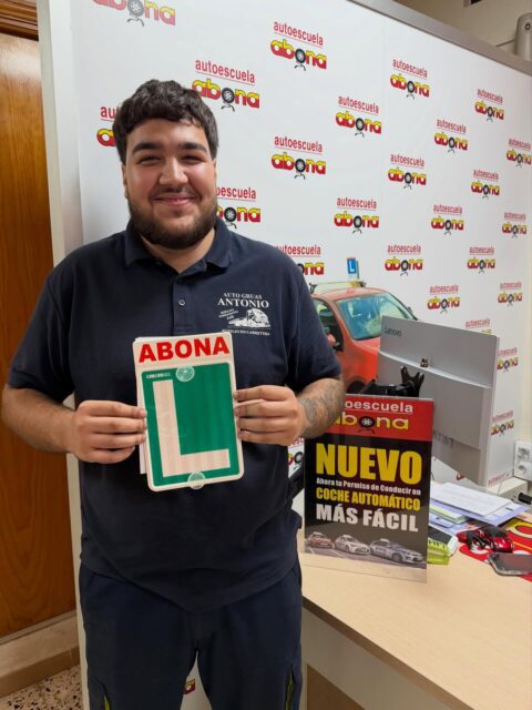 Felicidades a nuestros nuevos conductores, aquí tenemos algunos de los 17 aptos!! 
Ha sido un placer recorrer este camino juntos, nos vemos en la carretera 🚦 🚗 🚗